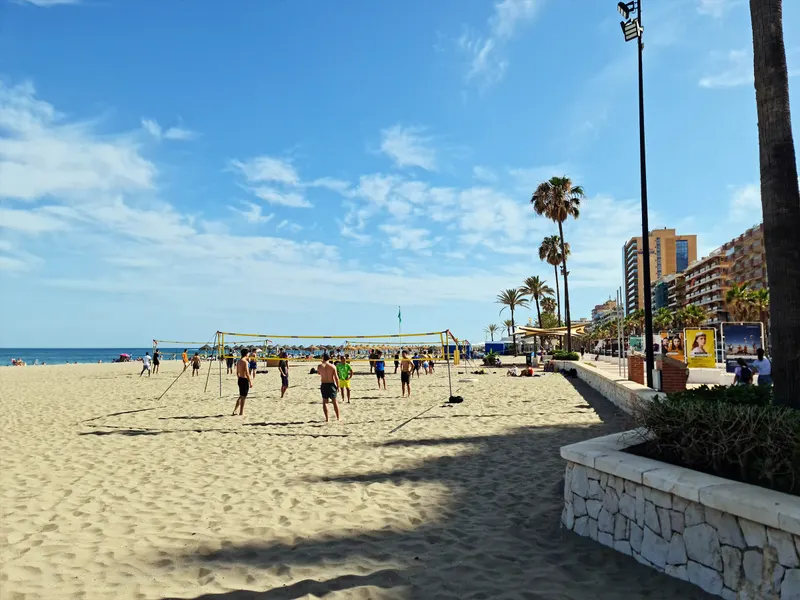 Paseo Marítimo – strand og promenade side om side